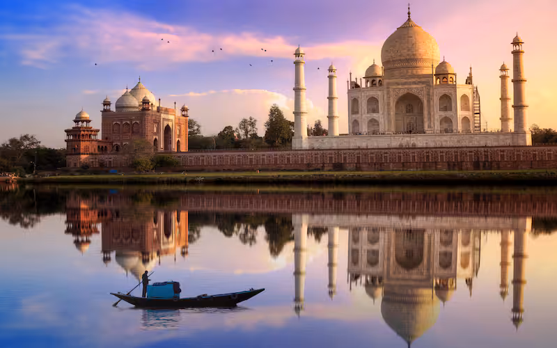 Mathura To Agra Taxi Service